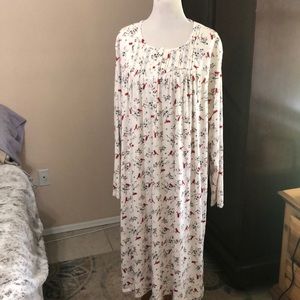 Womens Plus Soft Velour nightgown